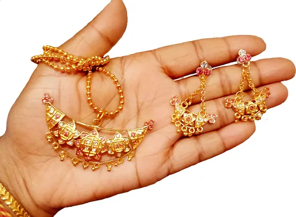 Assamese_Traditional_Gold_Plated_Red_Stone_Joonbiri_Chain_Jewellery_Set_For_Women